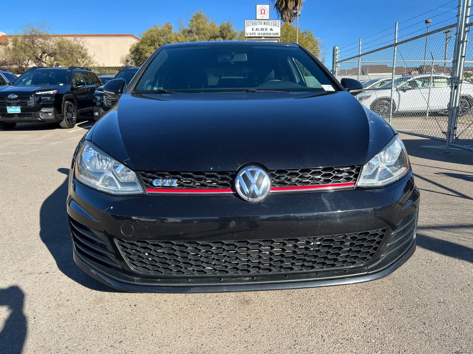 Thumbnail: 2016 Volkswagen Golf - 12