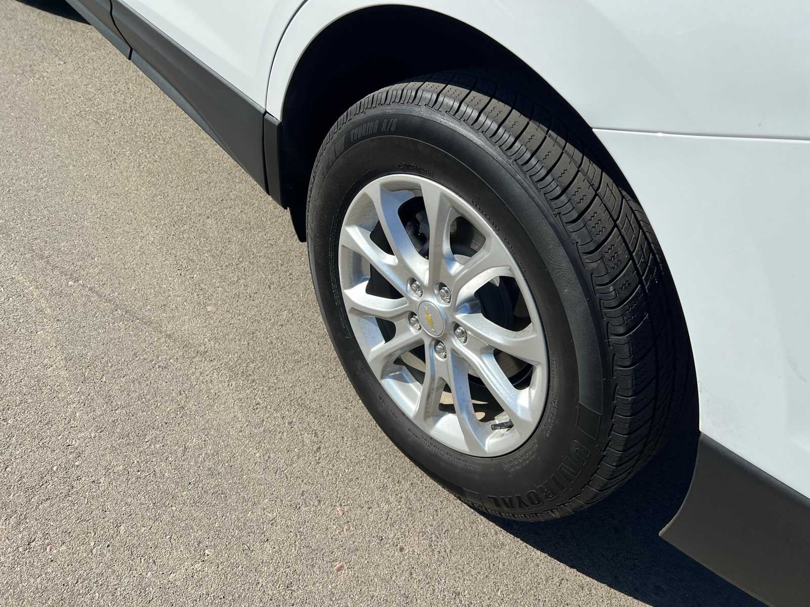 Thumbnail: 2020 Chevrolet Equinox - 17