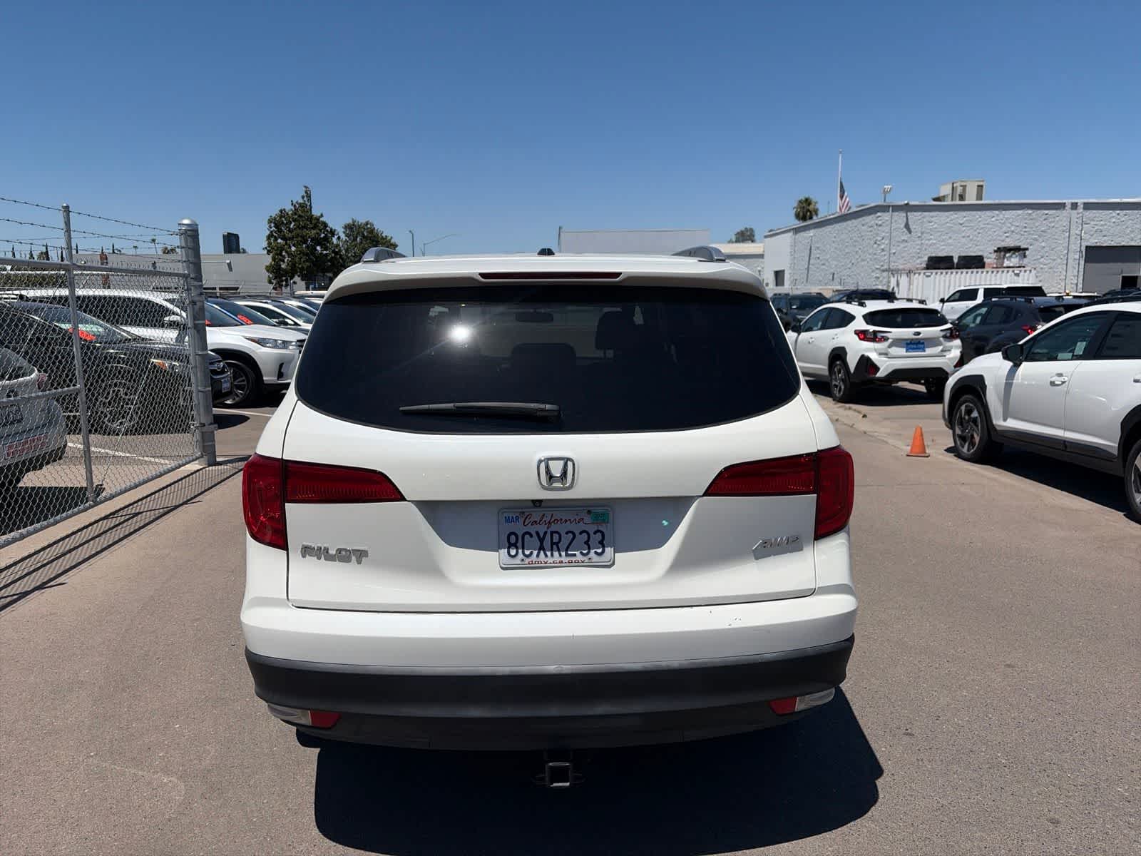 Thumbnail: 2018 Honda Pilot - 14