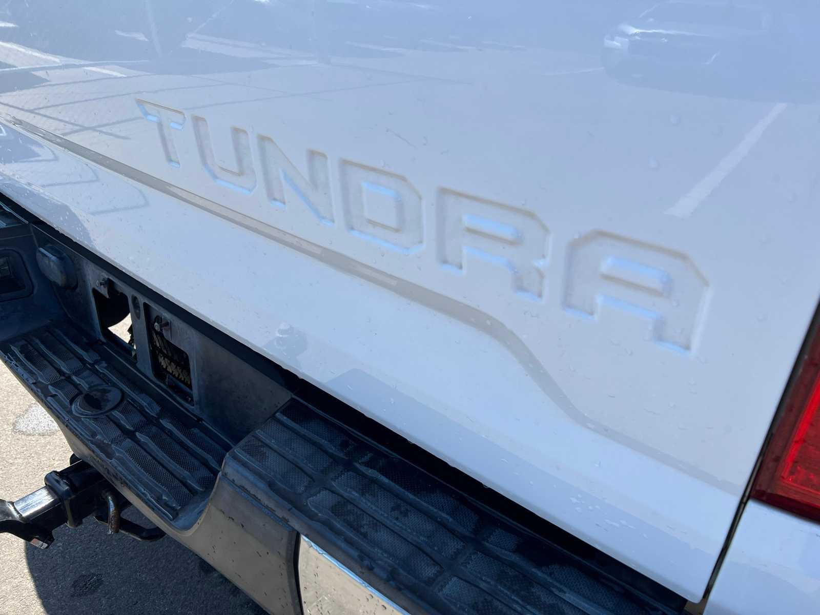 Thumbnail: 2015 Toyota Tundra - 6