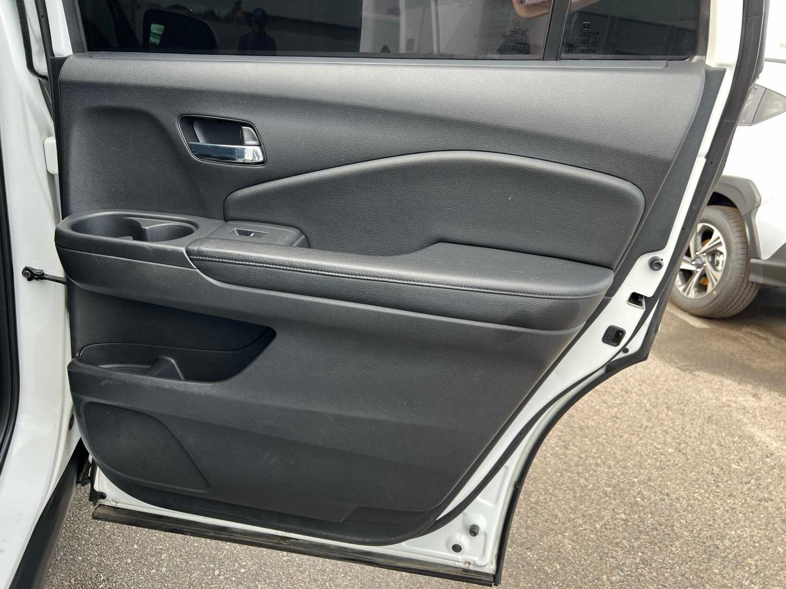 Thumbnail: 2020 Honda Pilot - 23