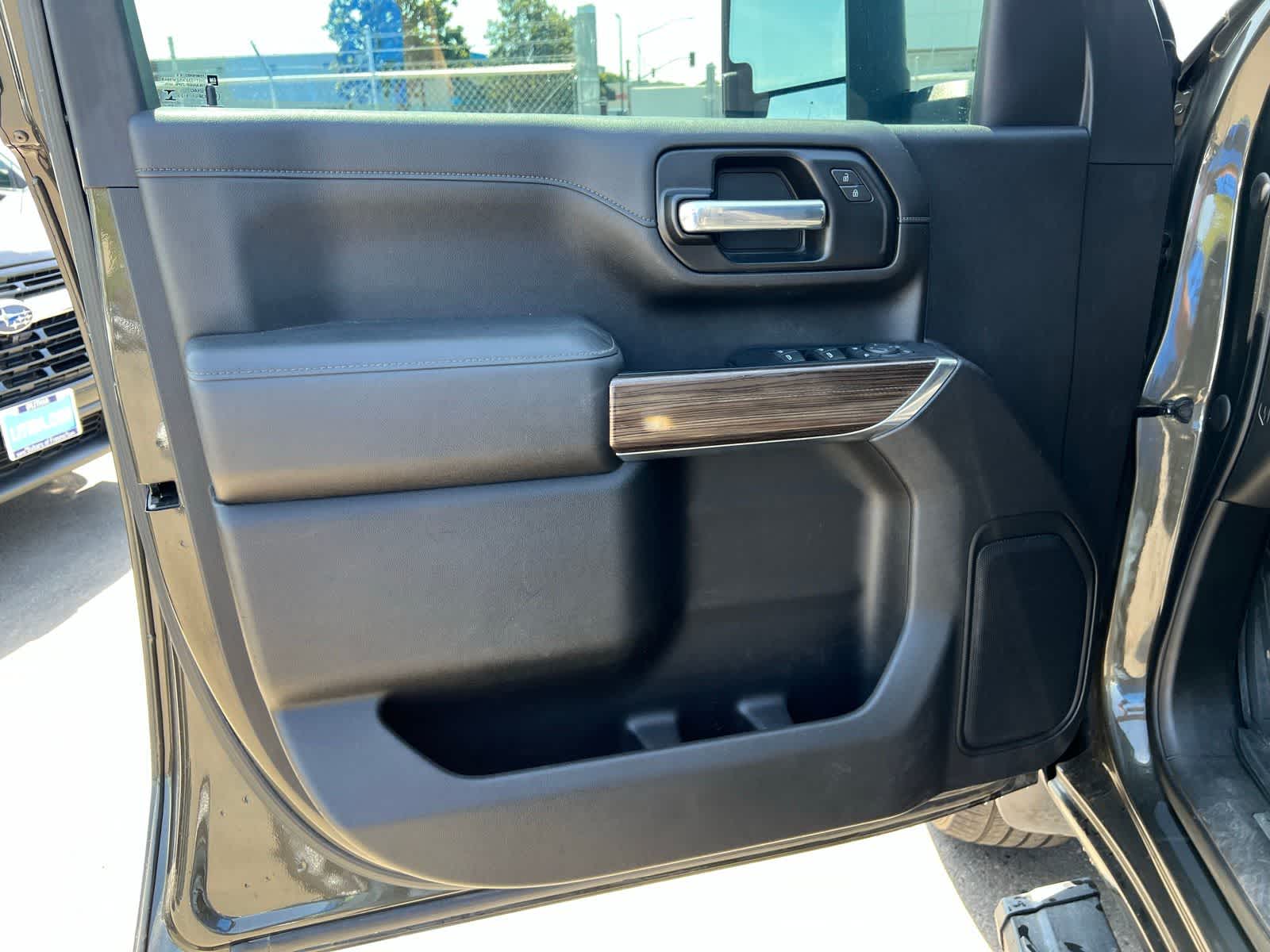 Thumbnail: 2022 Chevrolet Silverado 3500 - 16