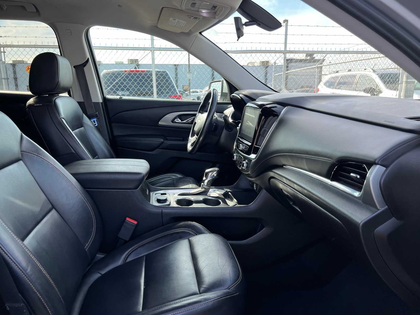 Thumbnail: 2021 Chevrolet Traverse - 27