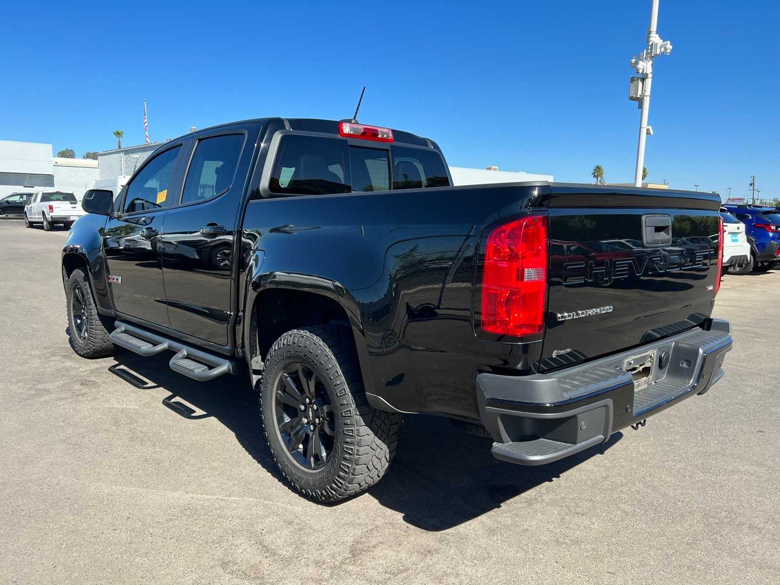 Thumbnail: 2021 Chevrolet Colorado - 3