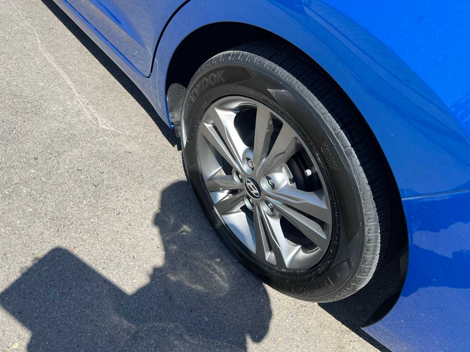 Thumbnail: 2017 Hyundai Elantra - 16