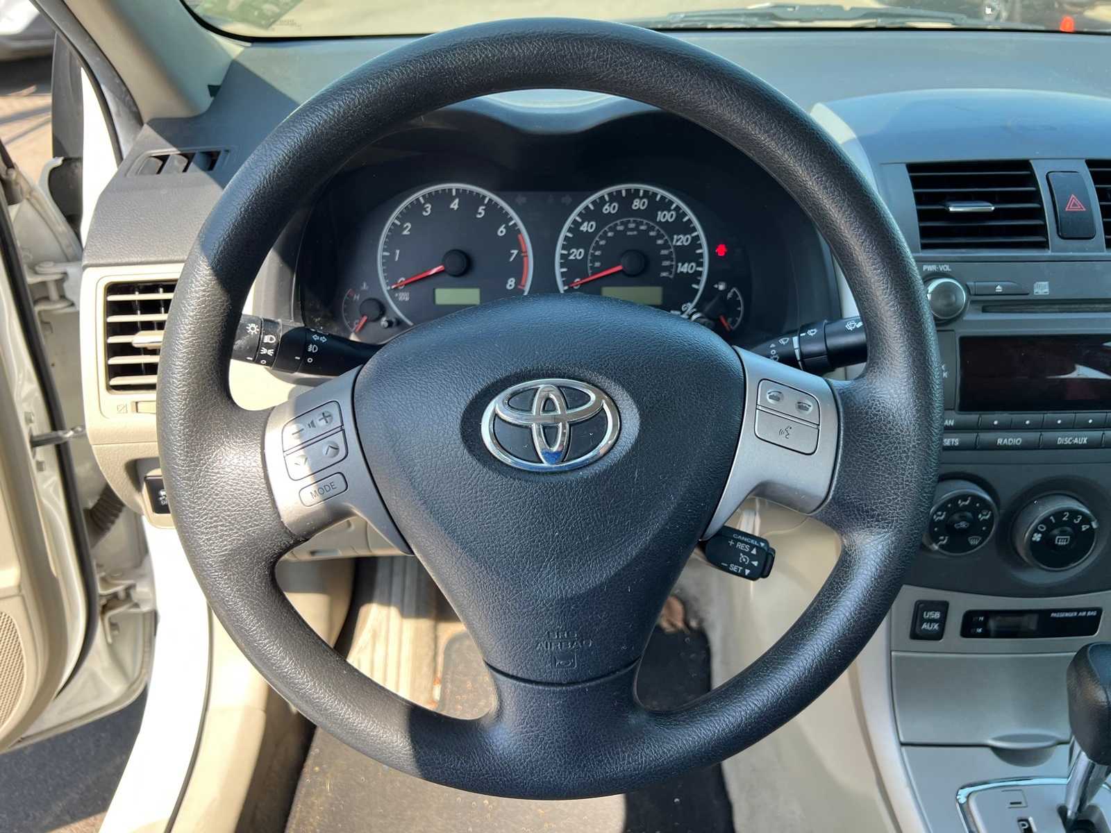 Thumbnail: 2011 Toyota Corolla - 30