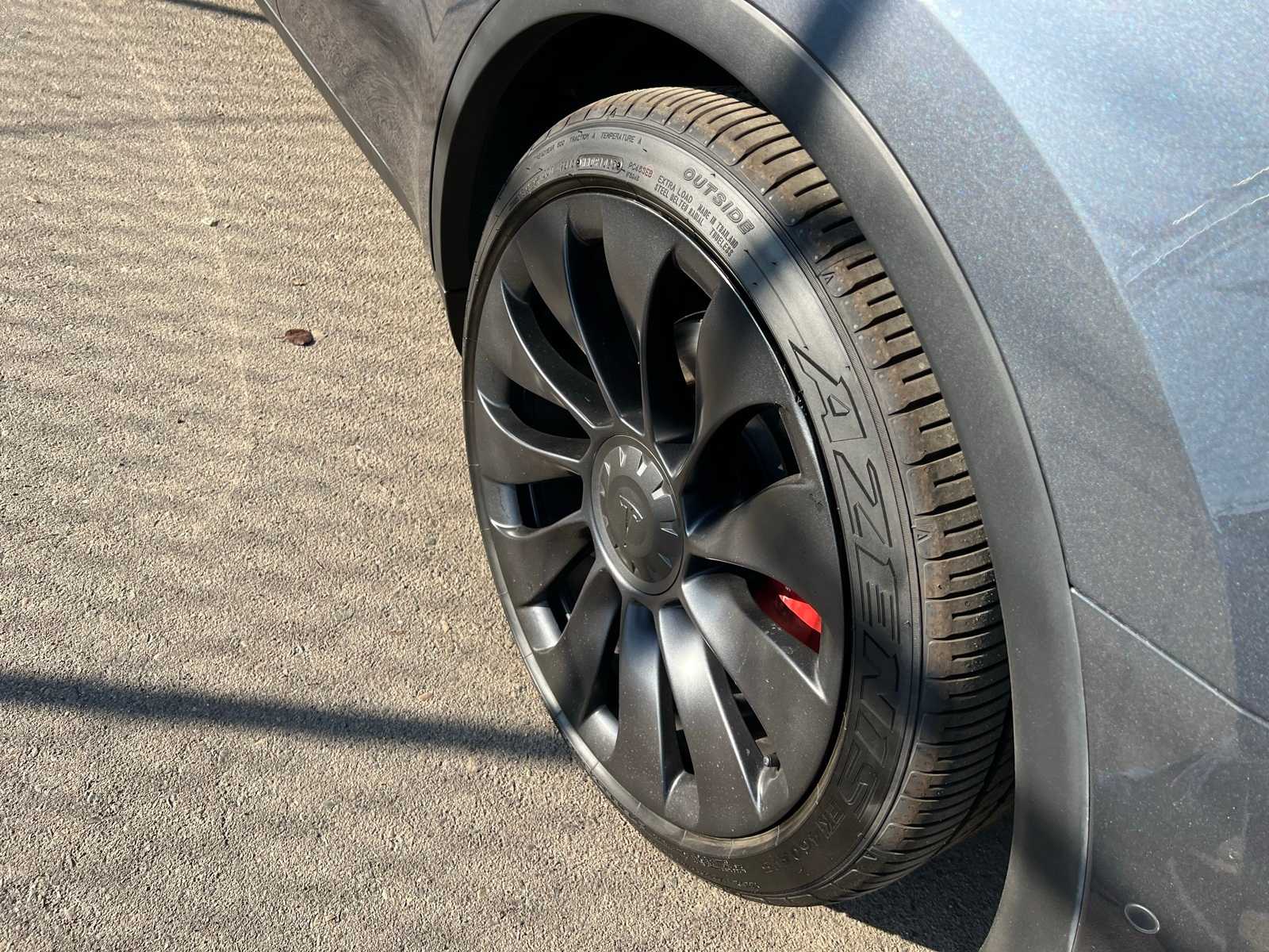 Thumbnail: 2022 Tesla Model Y - 16