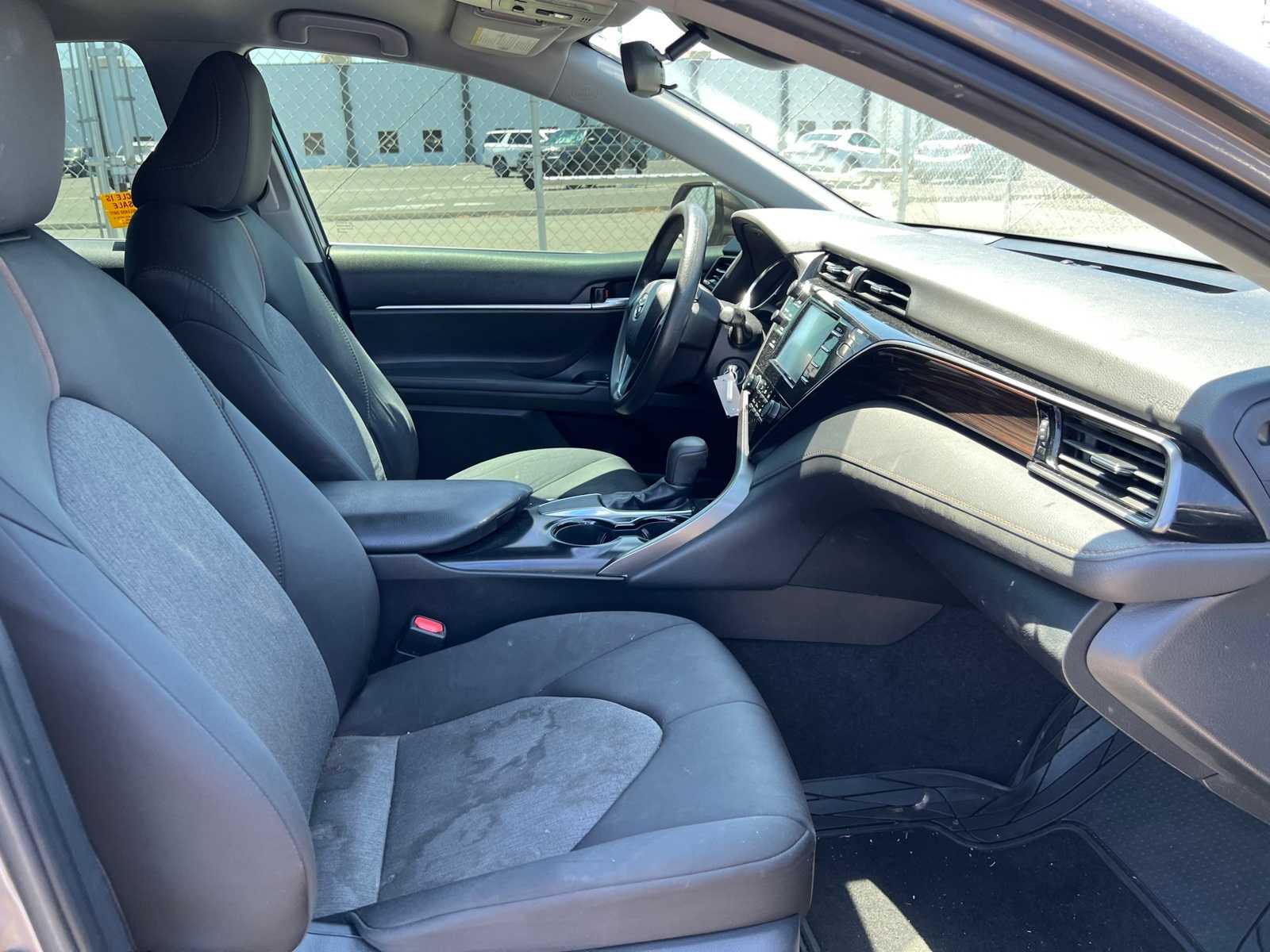 Thumbnail: 2019 Toyota Camry - 25