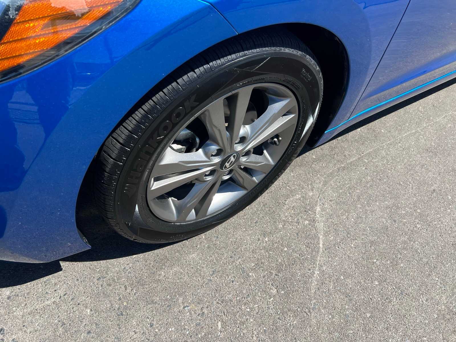 Thumbnail: 2017 Hyundai Elantra - 12