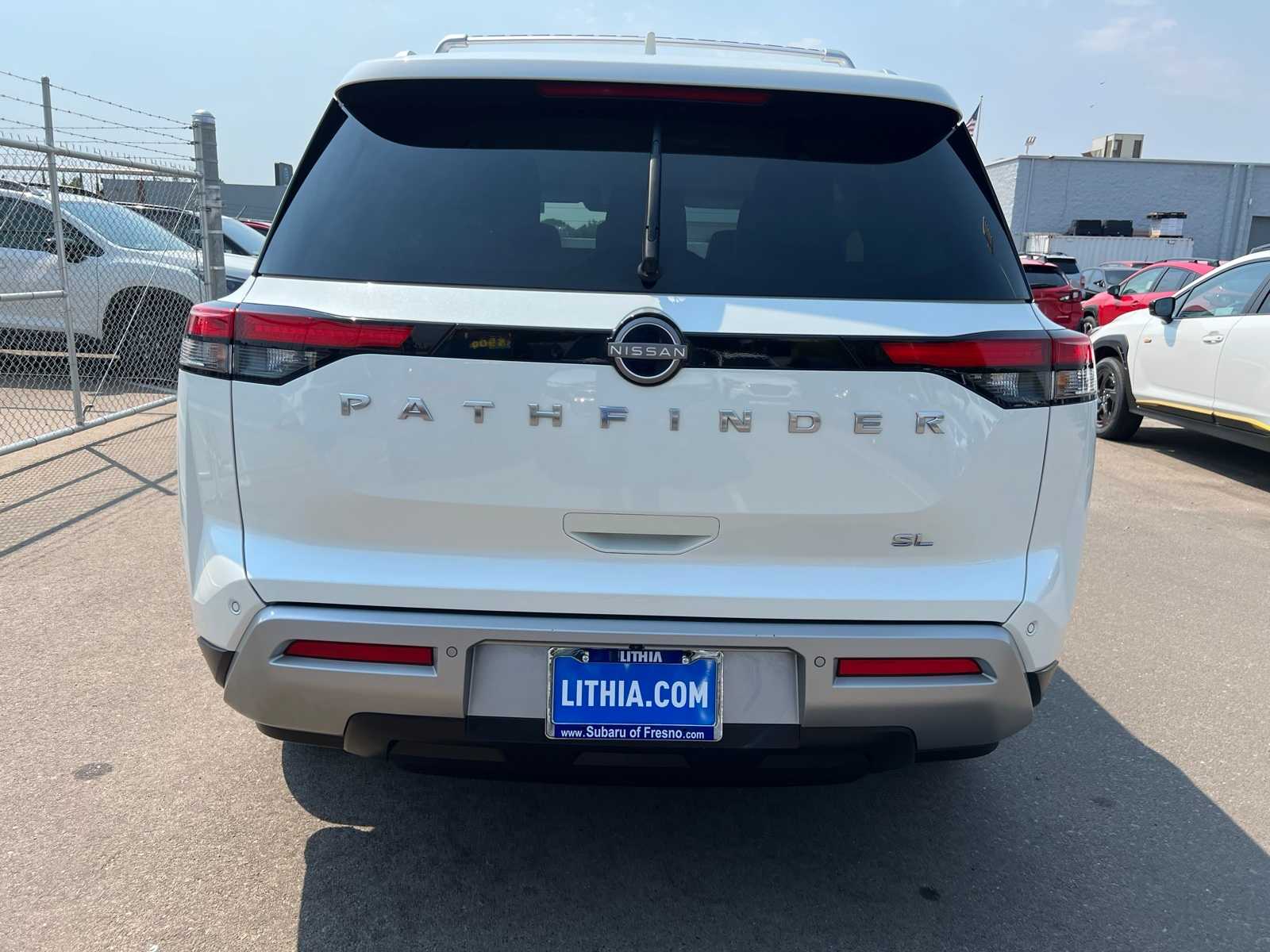 Thumbnail: 2022 Nissan Pathfinder - 4