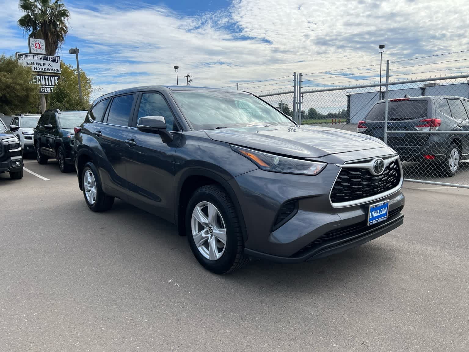 Thumbnail: 2023 Toyota Highlander - 10