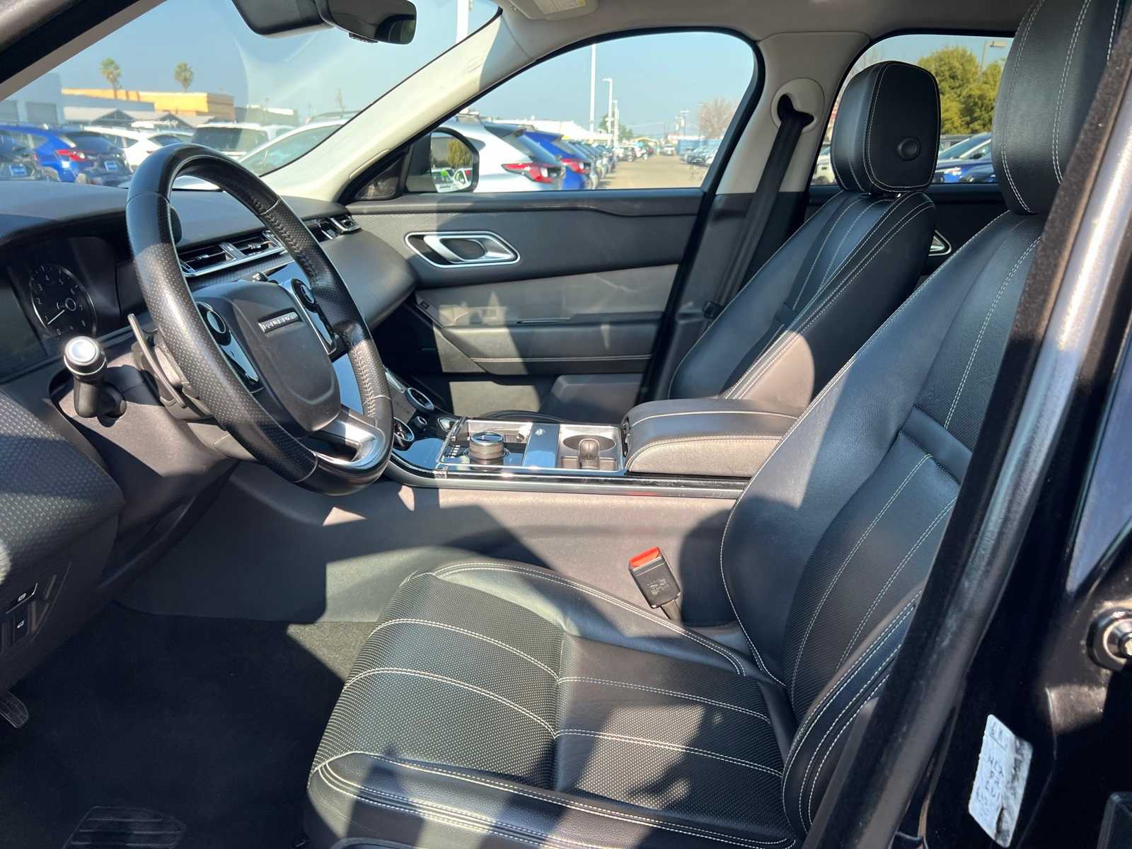 Thumbnail: 2020 Land Rover Range Rover Velar - 15