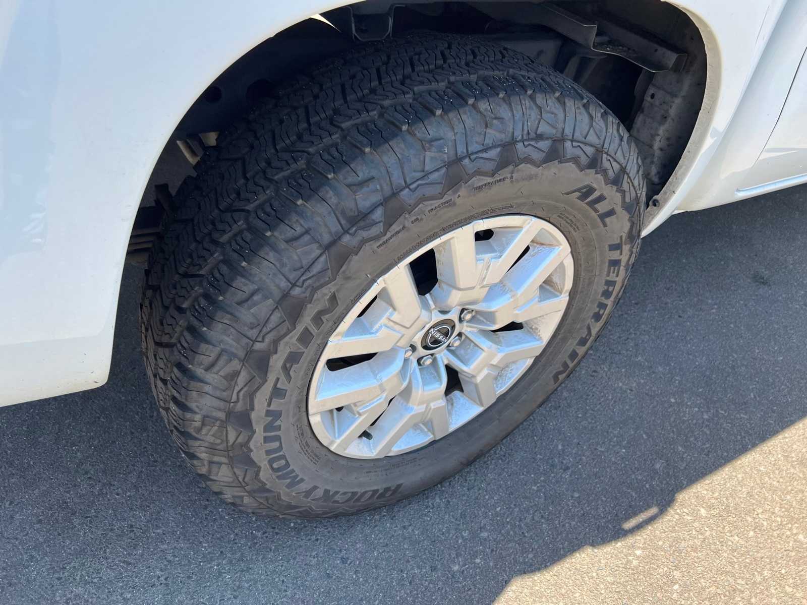 Thumbnail: 2023 Nissan Frontier - 19