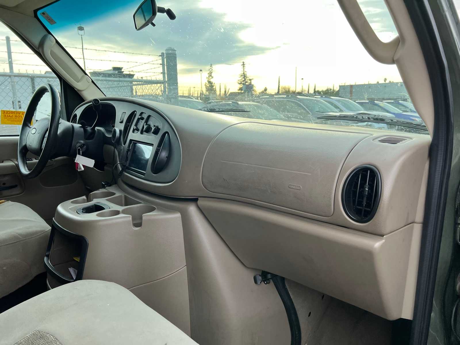 Thumbnail: 2005 Ford Econoline - 18