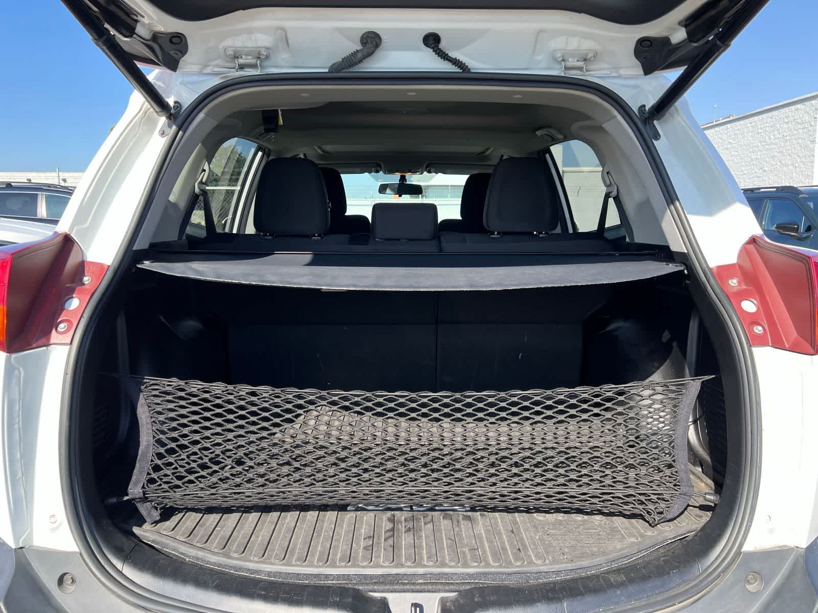 Thumbnail: 2015 Toyota RAV4 - 8