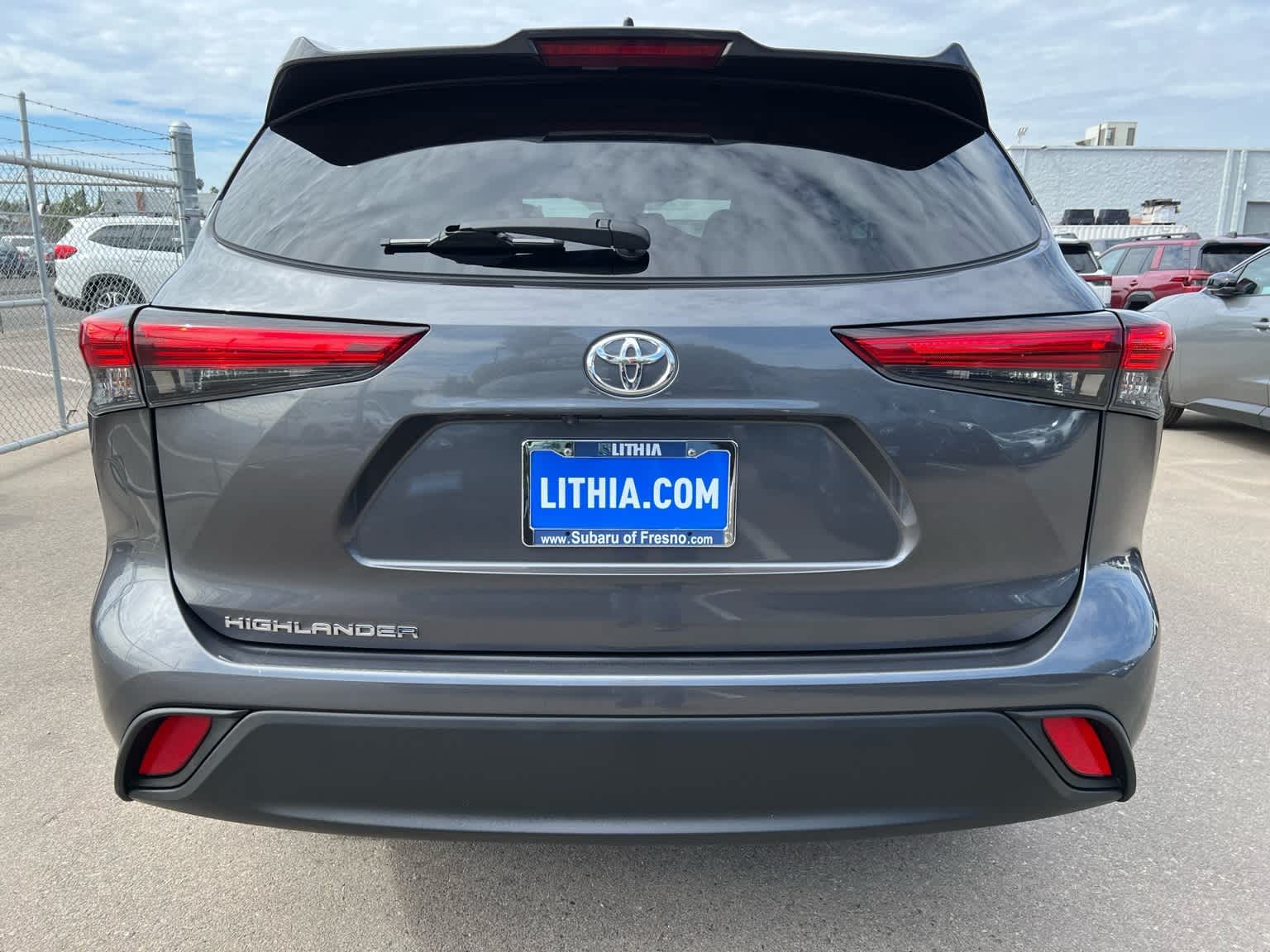 Thumbnail: 2023 Toyota Highlander - 4