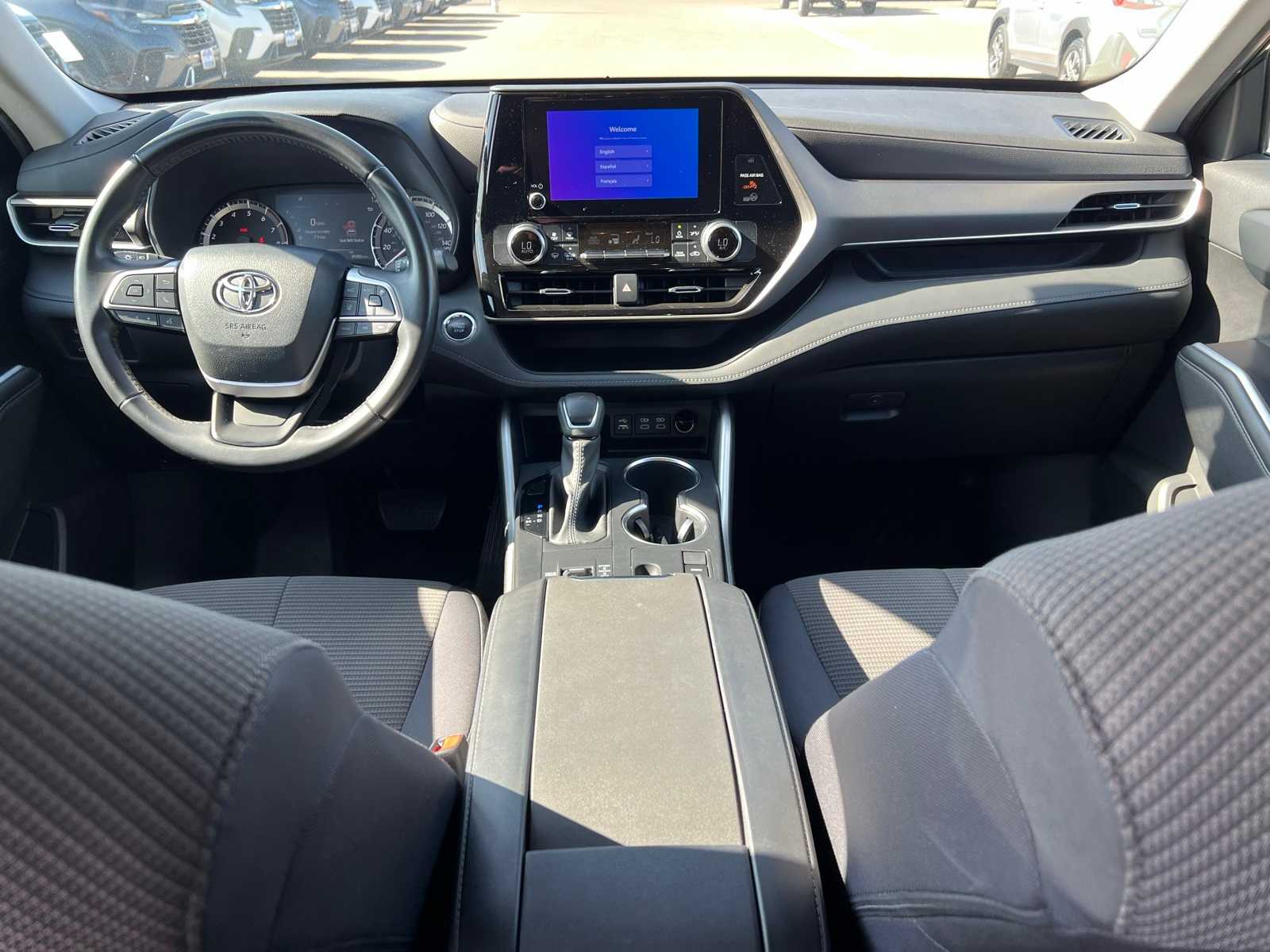 Thumbnail: 2023 Toyota Highlander - 29