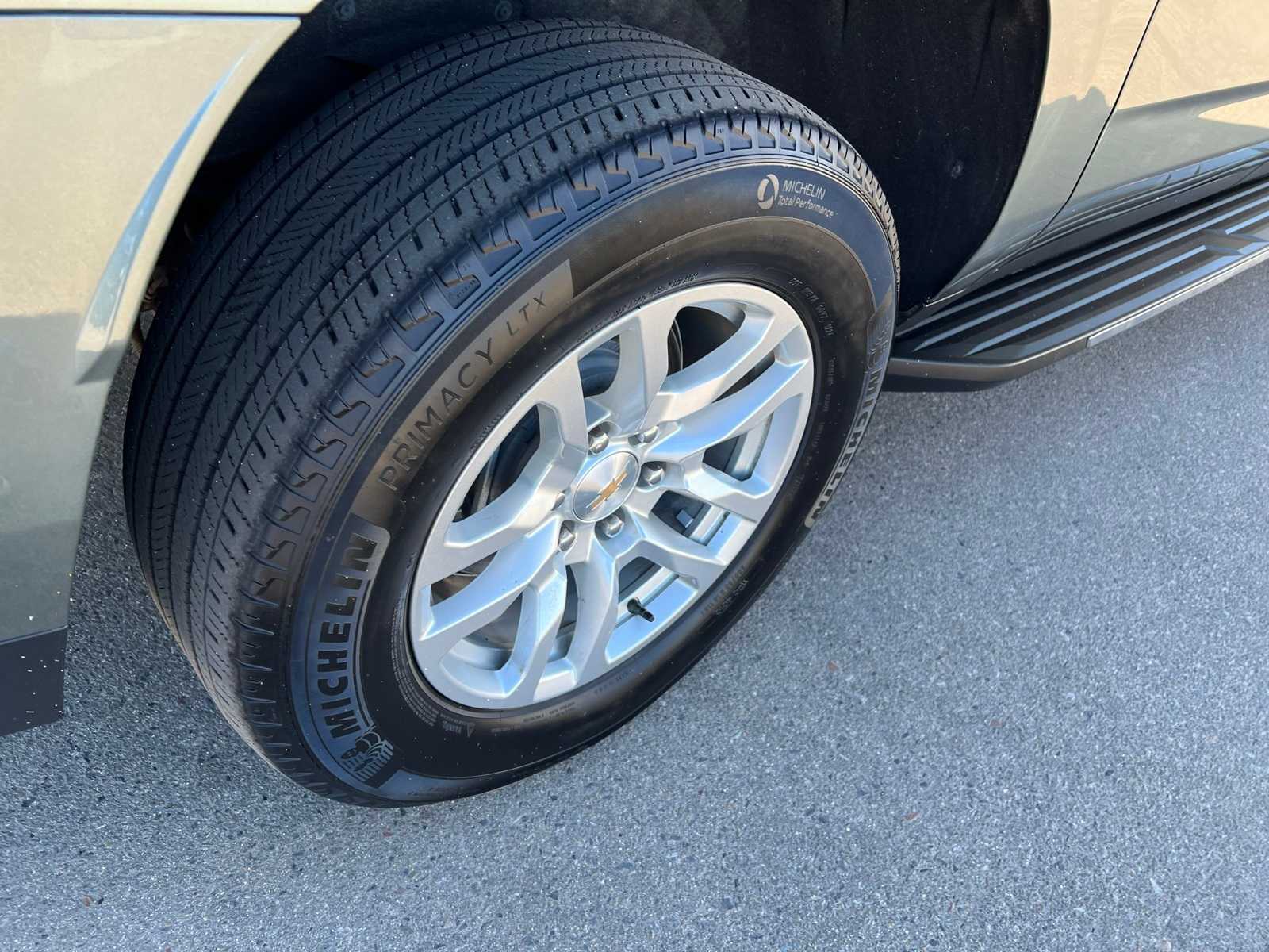 Thumbnail: 2024 Chevrolet Suburban - 20