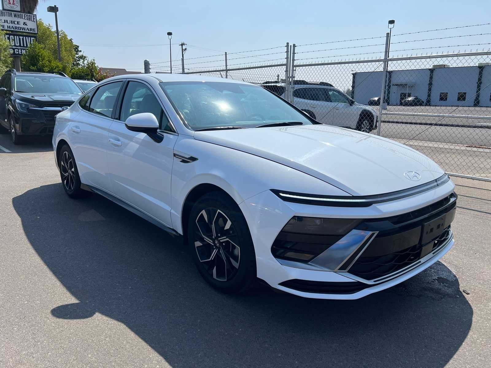 Thumbnail: 2024 Hyundai Sonata - 10