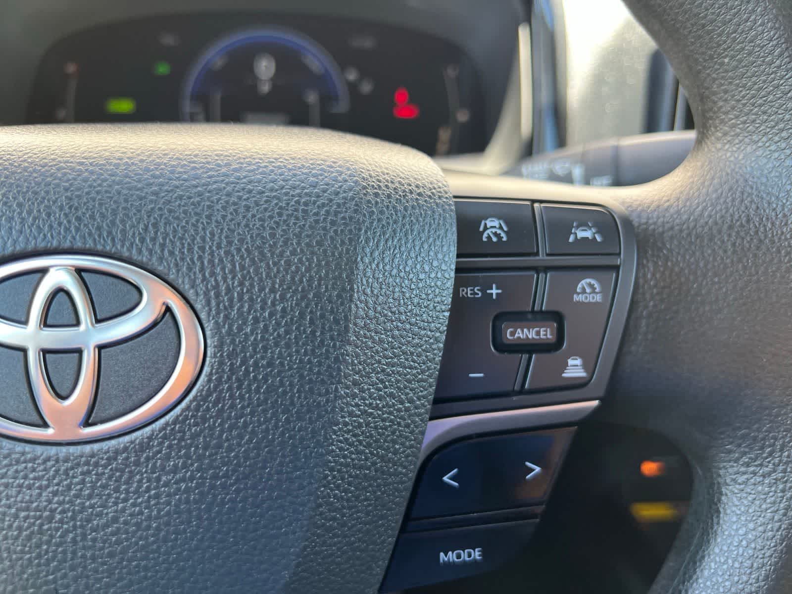 Thumbnail: 2025 Toyota Camry - 36