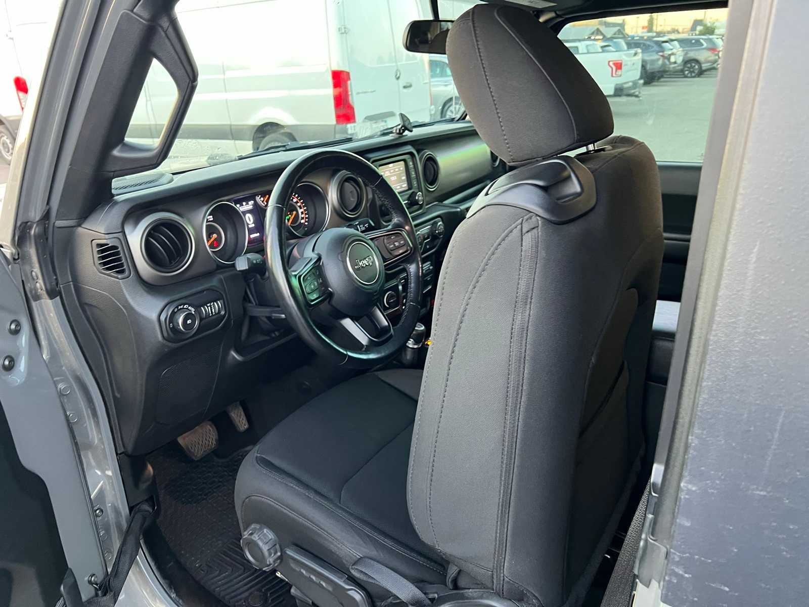 Thumbnail: 2020 Jeep Wrangler - 17