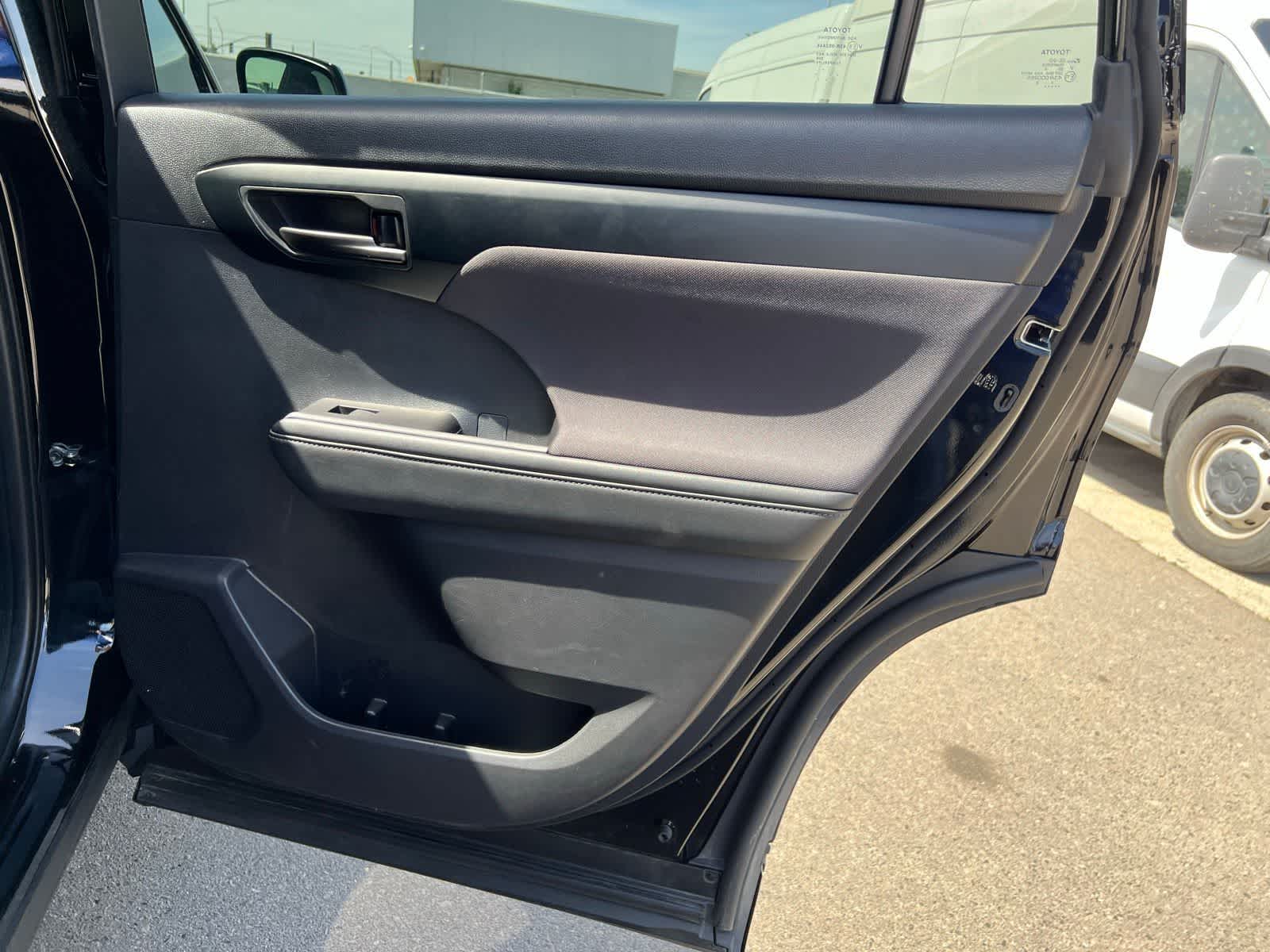 Thumbnail: 2025 Toyota Highlander - 24