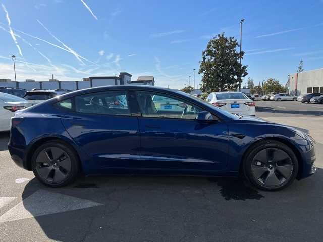 Thumbnail: 2022 Tesla Model 3 - 8