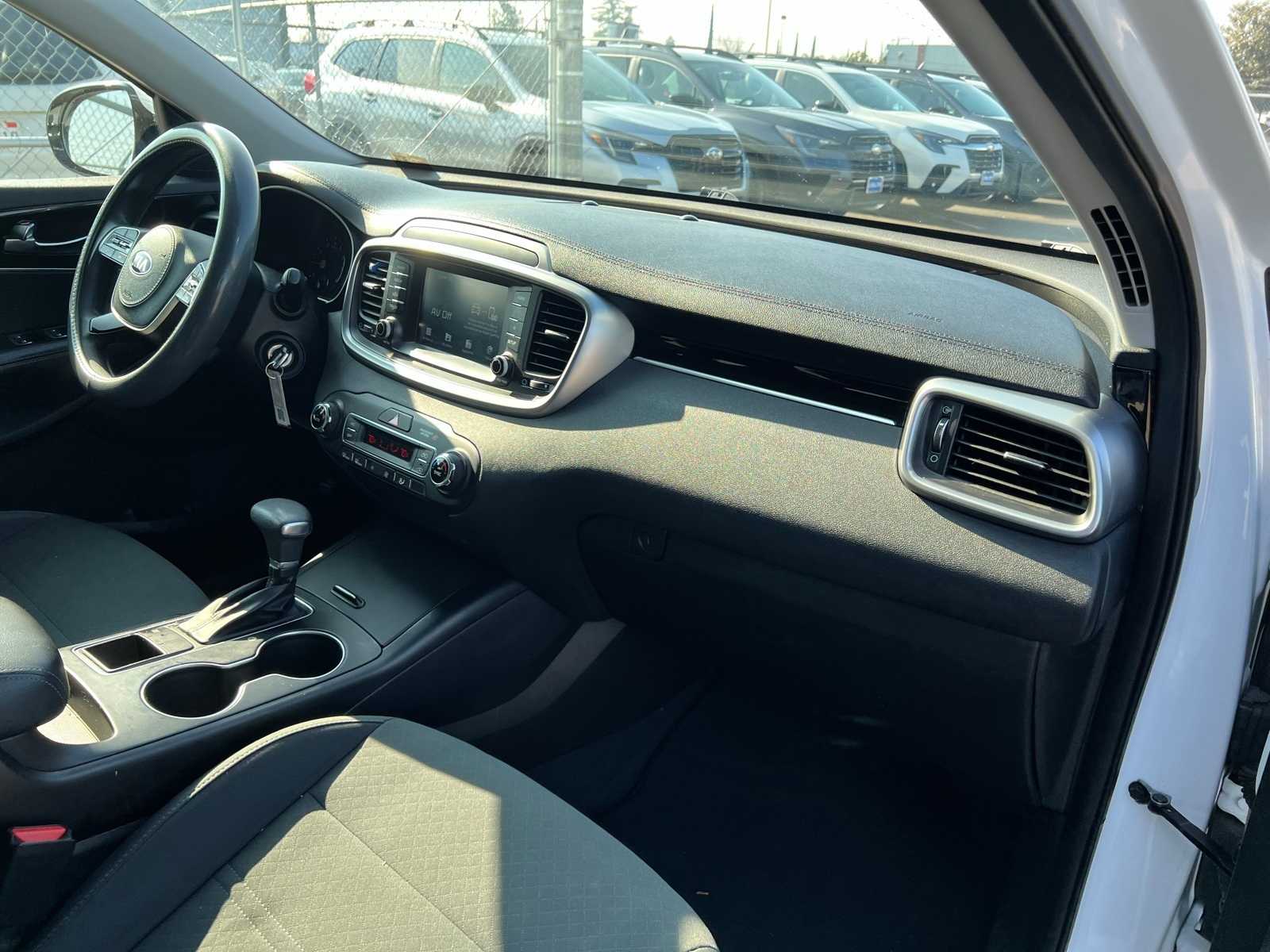 Thumbnail: 2019 Kia Sorento - 26