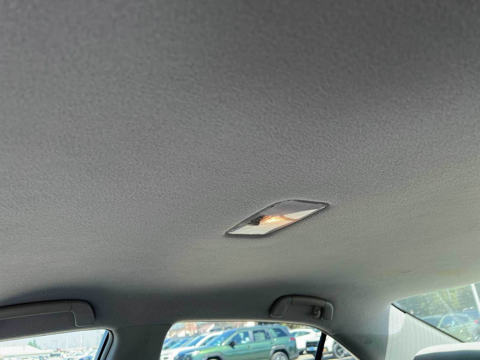 Thumbnail: 2011 Toyota Camry - 33