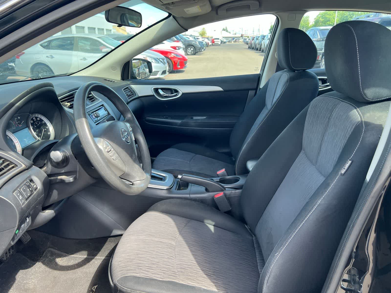 Thumbnail: 2014 Nissan Sentra - 14