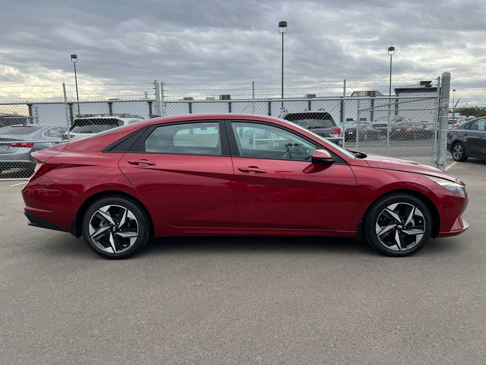 Thumbnail: 2023 Hyundai Elantra - 9