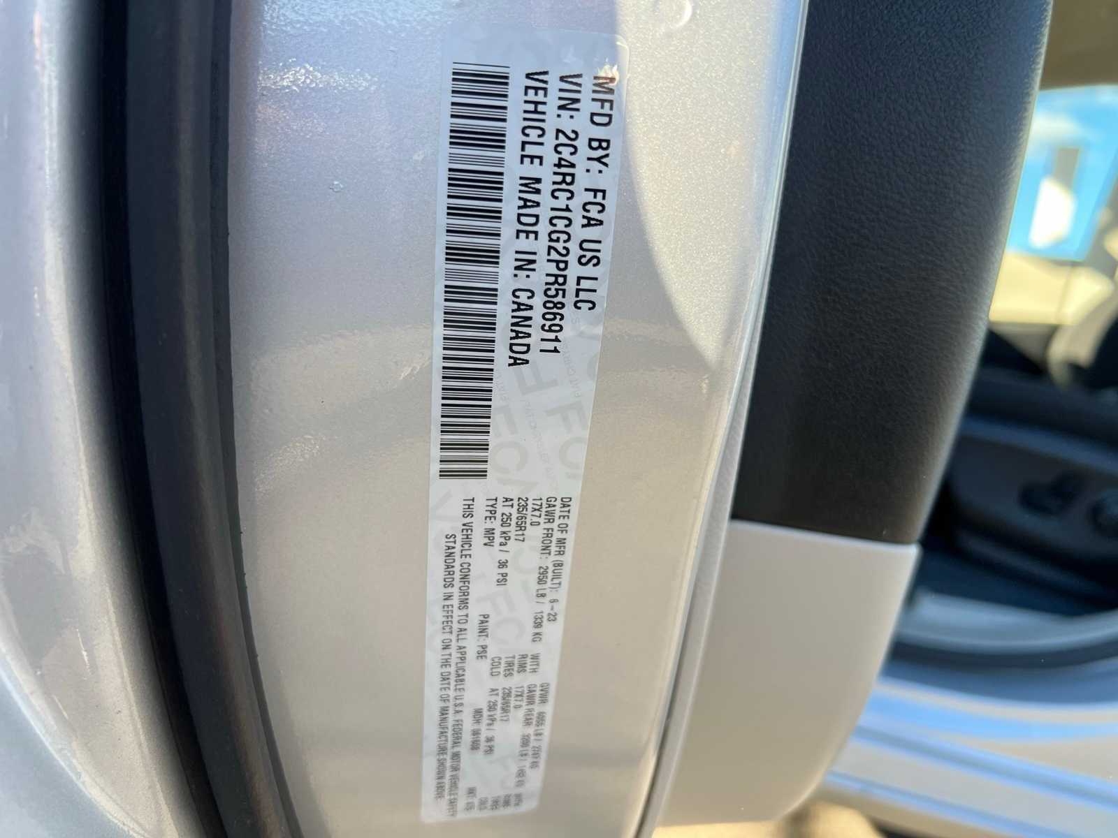 Thumbnail: 2023 Chrysler Voyager - 37