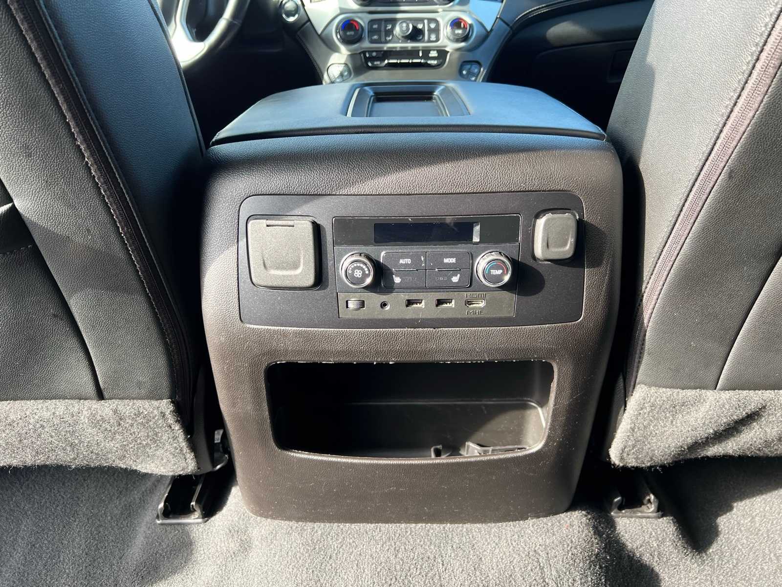 Thumbnail: 2019 GMC Yukon - 31