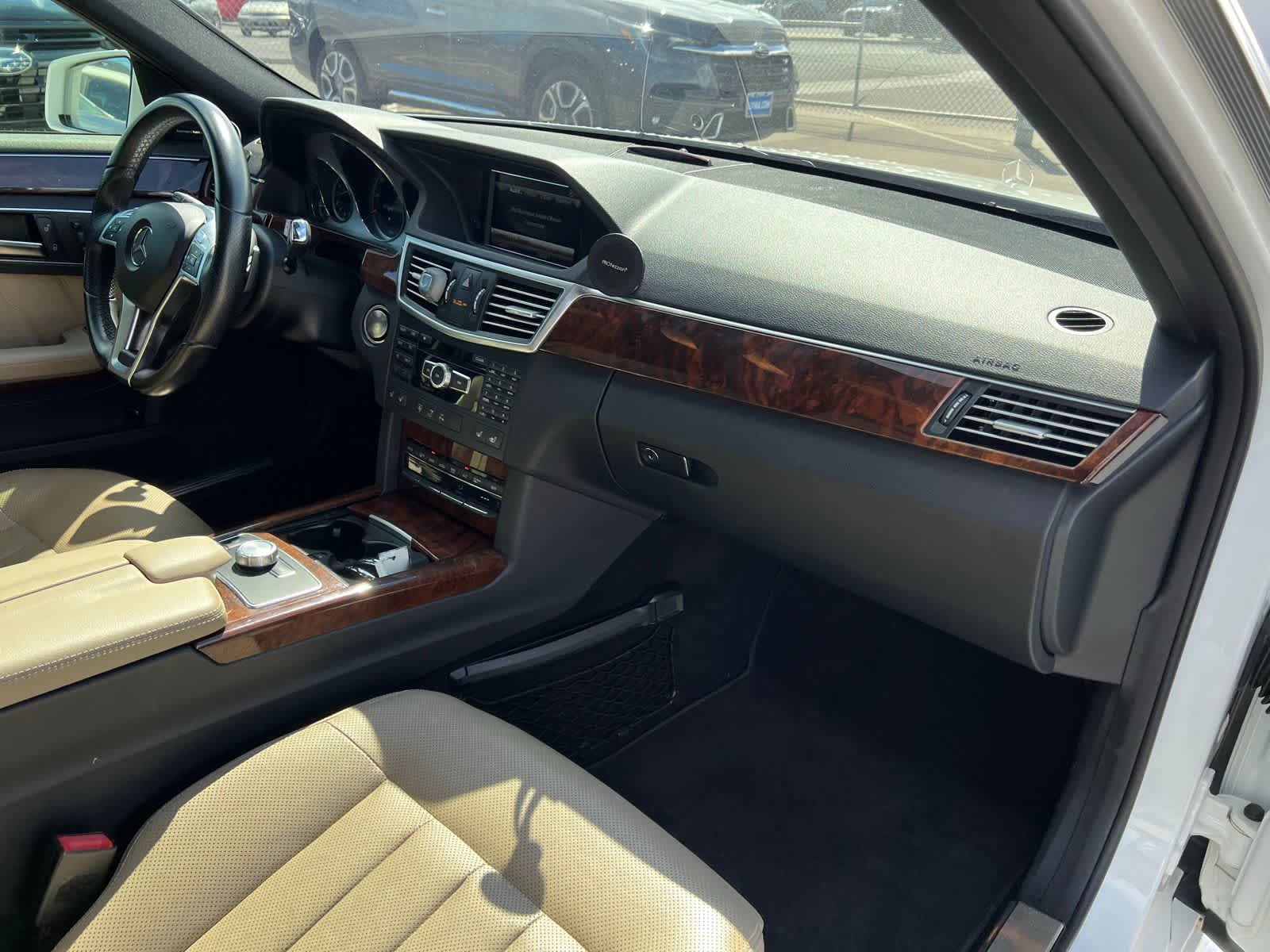 Thumbnail: 2013 Mercedes-Benz E-Class - 24