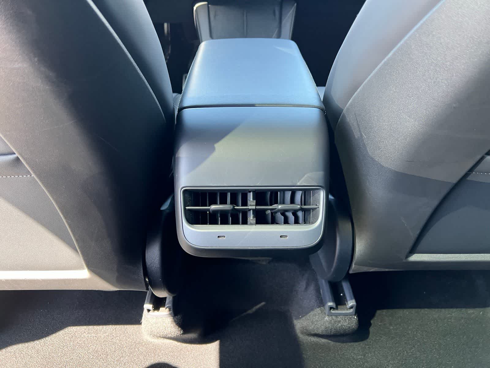 Thumbnail: 2024 Tesla Model Y - 31
