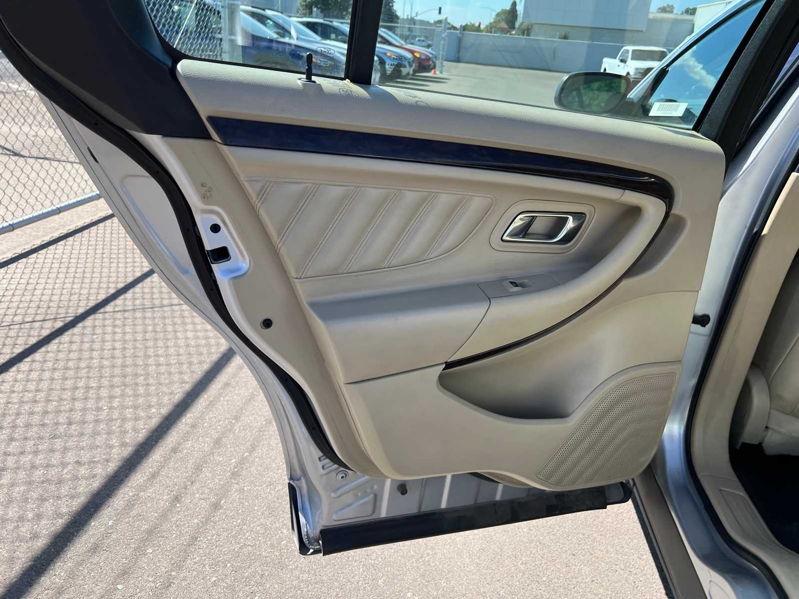 Thumbnail: 2019 Ford Taurus - 20
