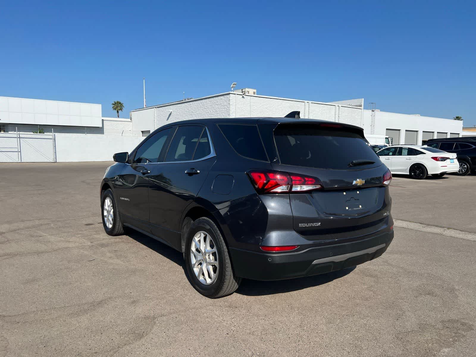 Thumbnail: 2022 Chevrolet Equinox - 3