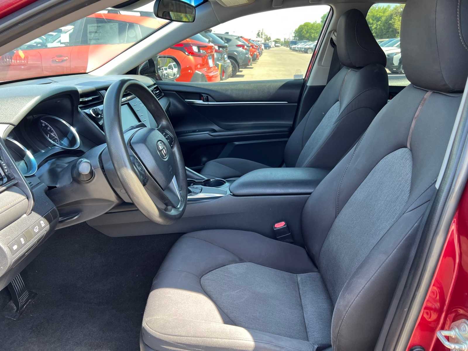 Thumbnail: 2019 Toyota Camry - 13