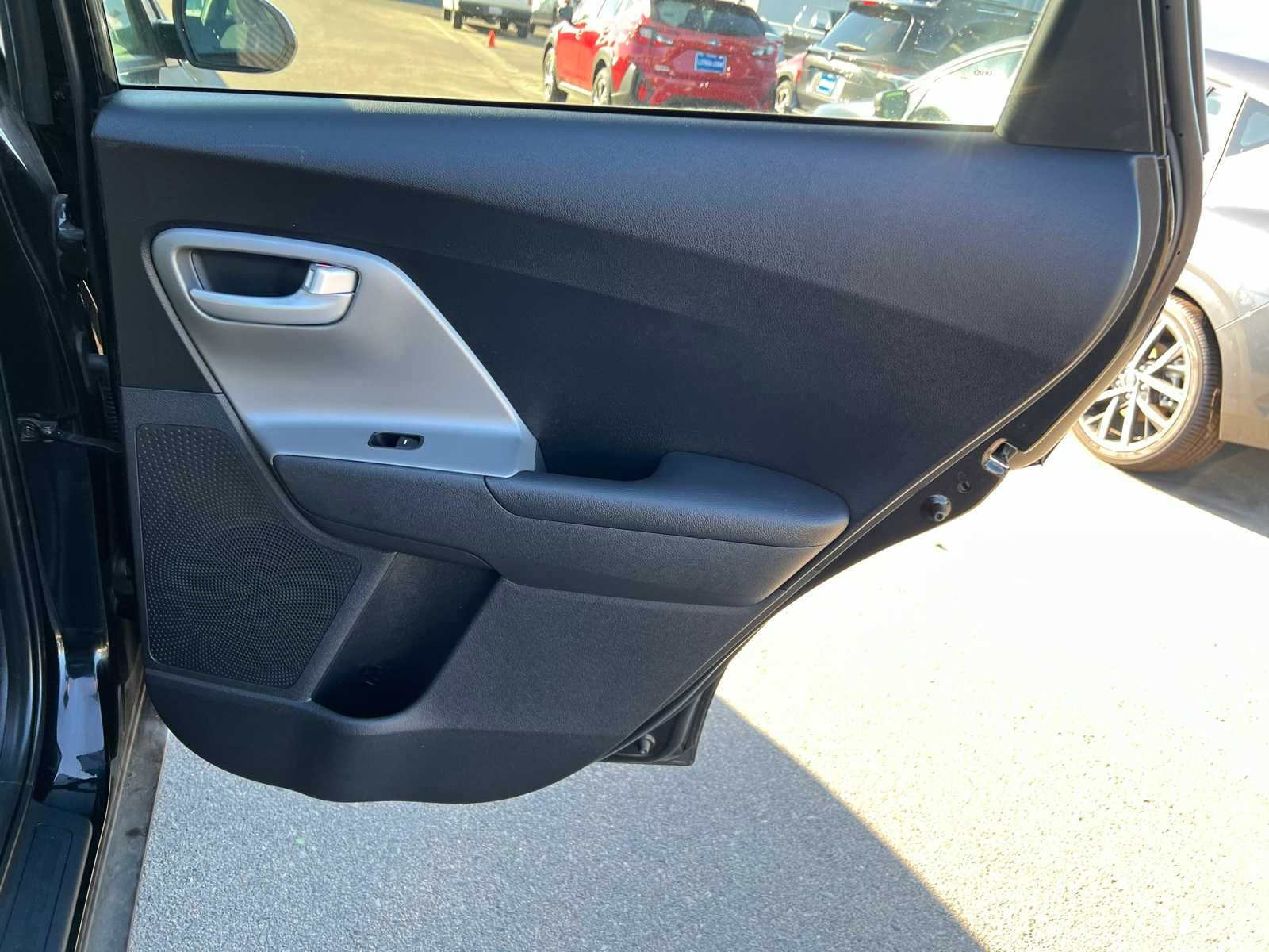 Thumbnail: 2018 Kia Niro - 24