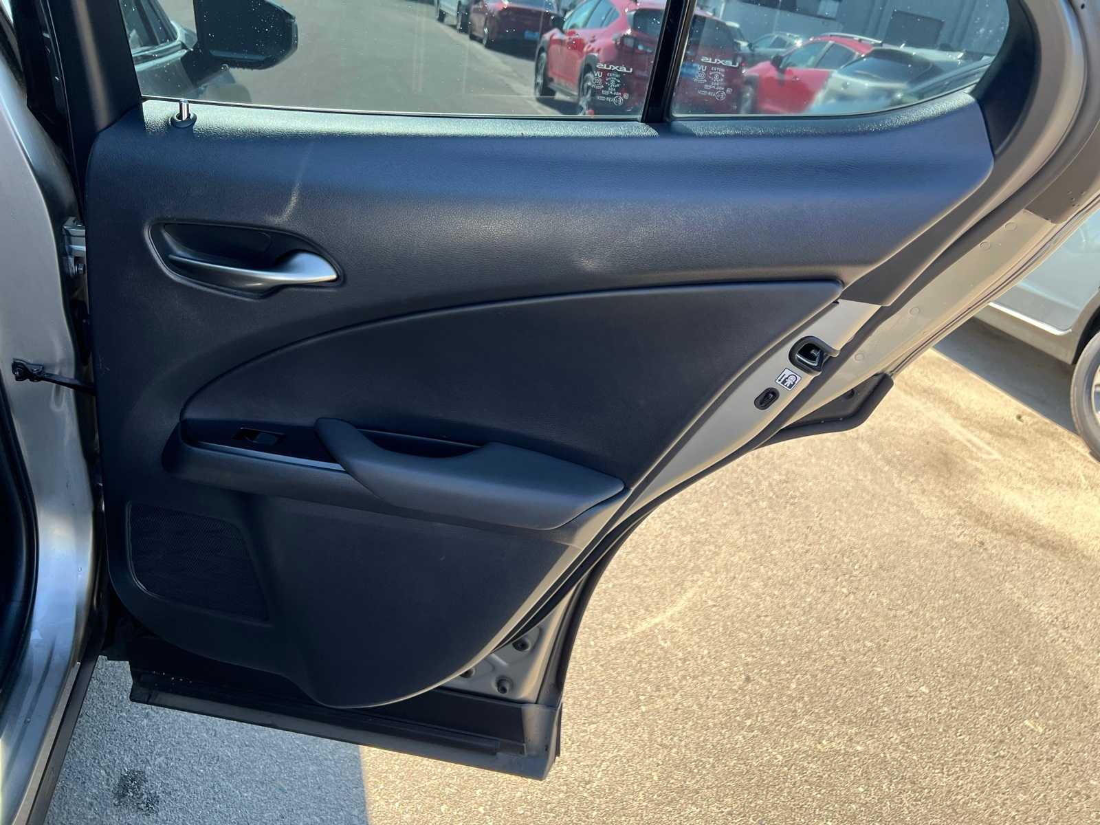 Thumbnail: 2020 Lexus UX - 23