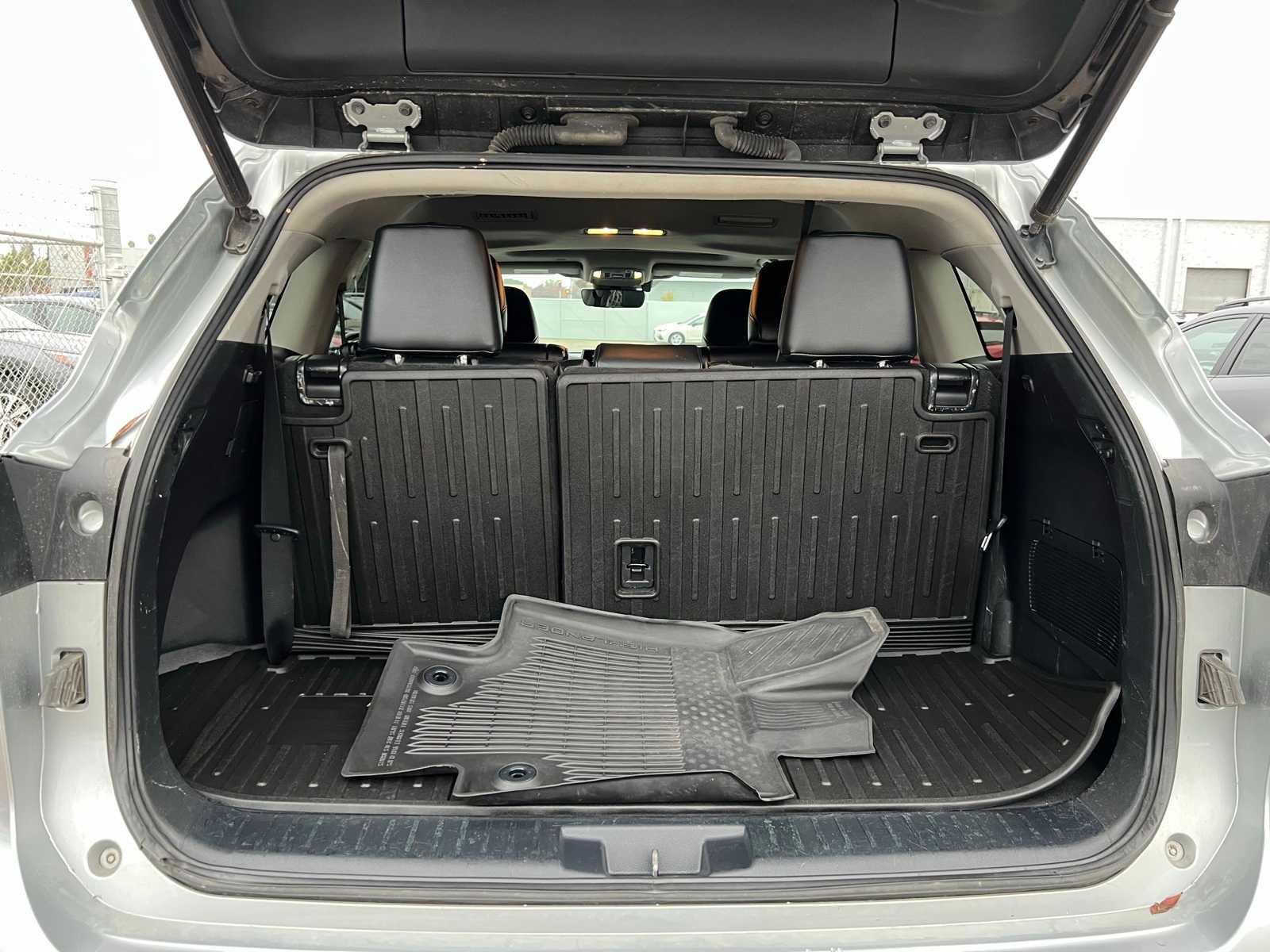 Thumbnail: 2021 Toyota Highlander - 9