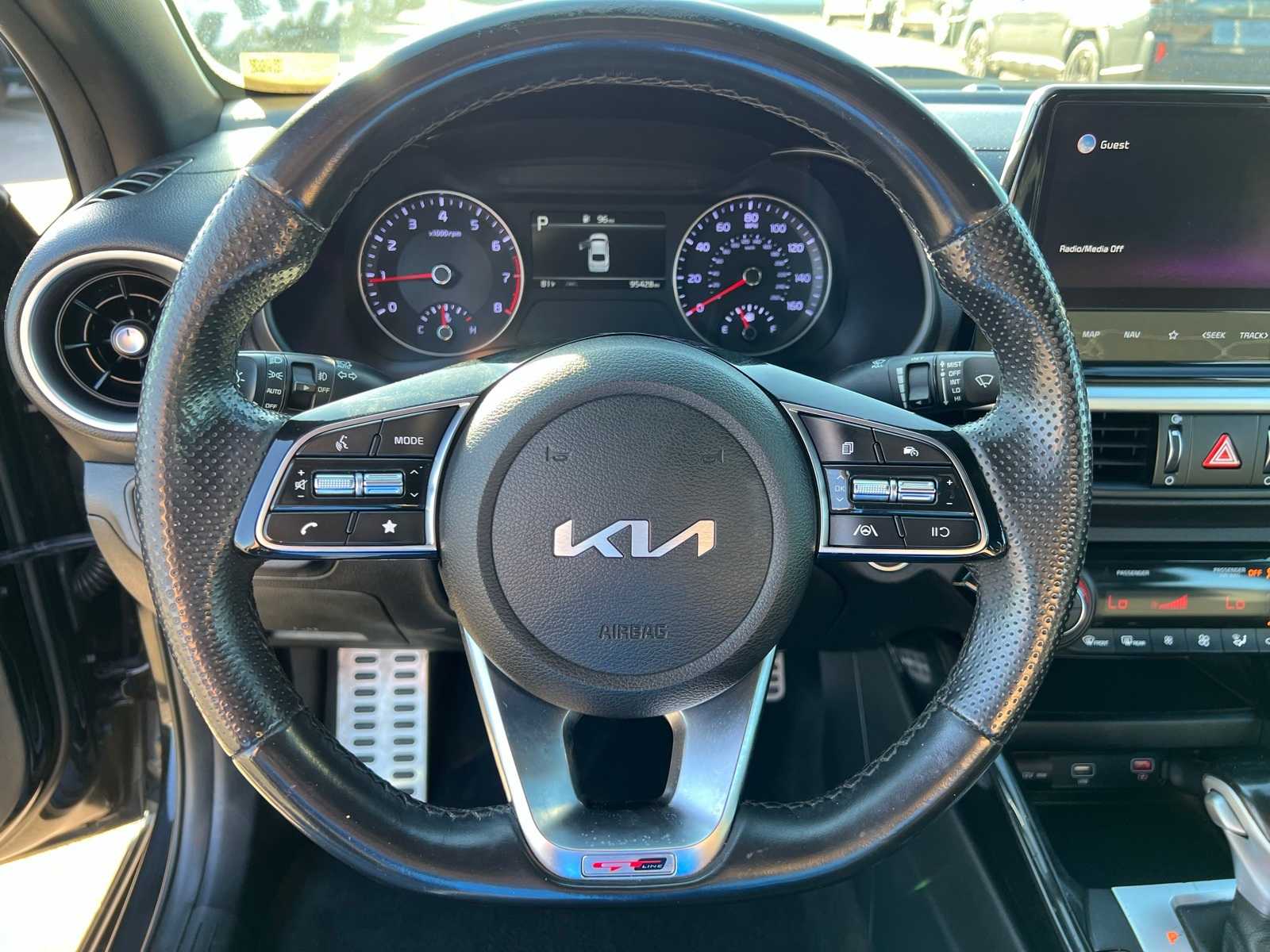 Thumbnail: 2022 Kia Forte - 34