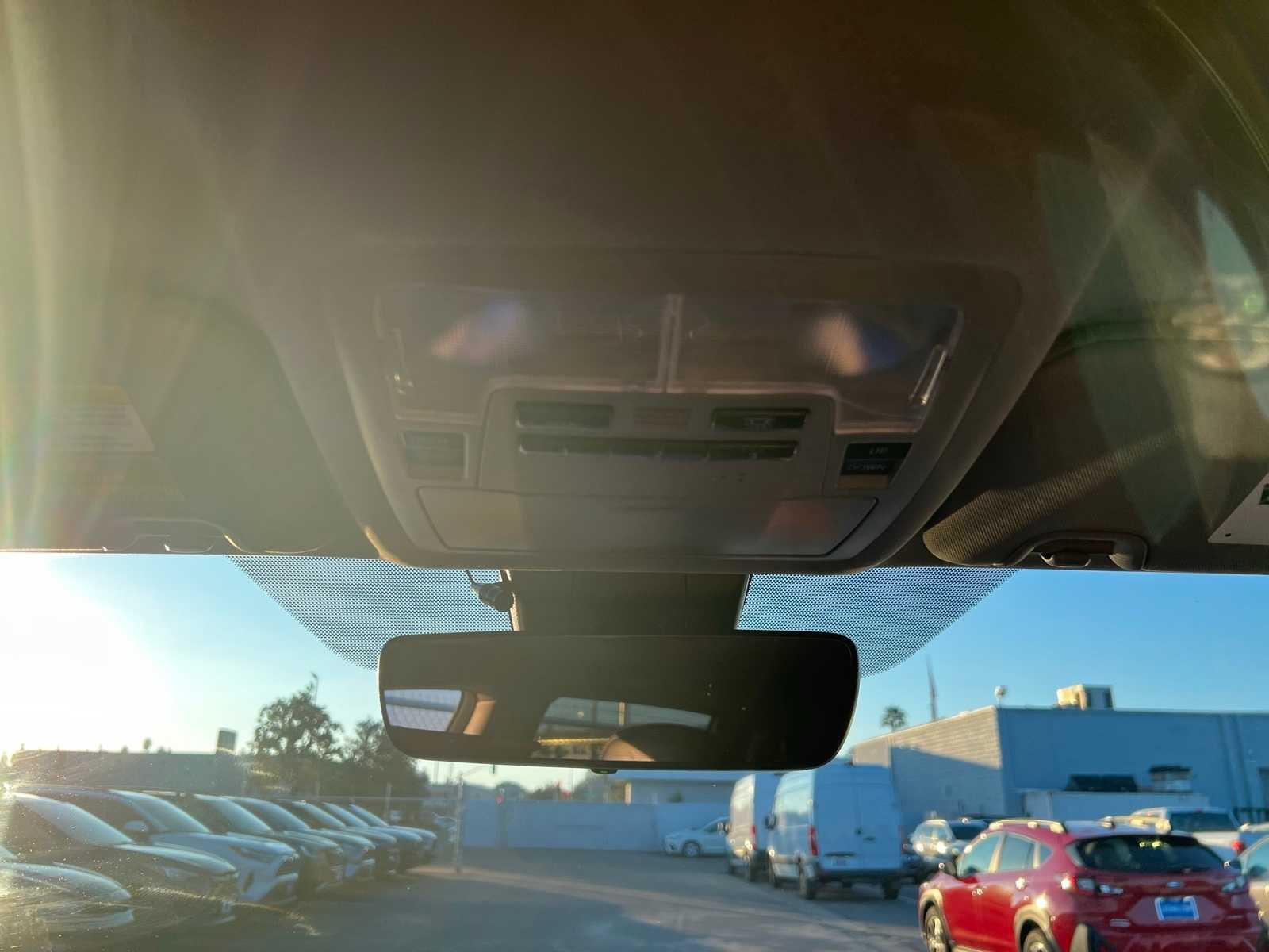 Thumbnail: 2017 Toyota Highlander - 32