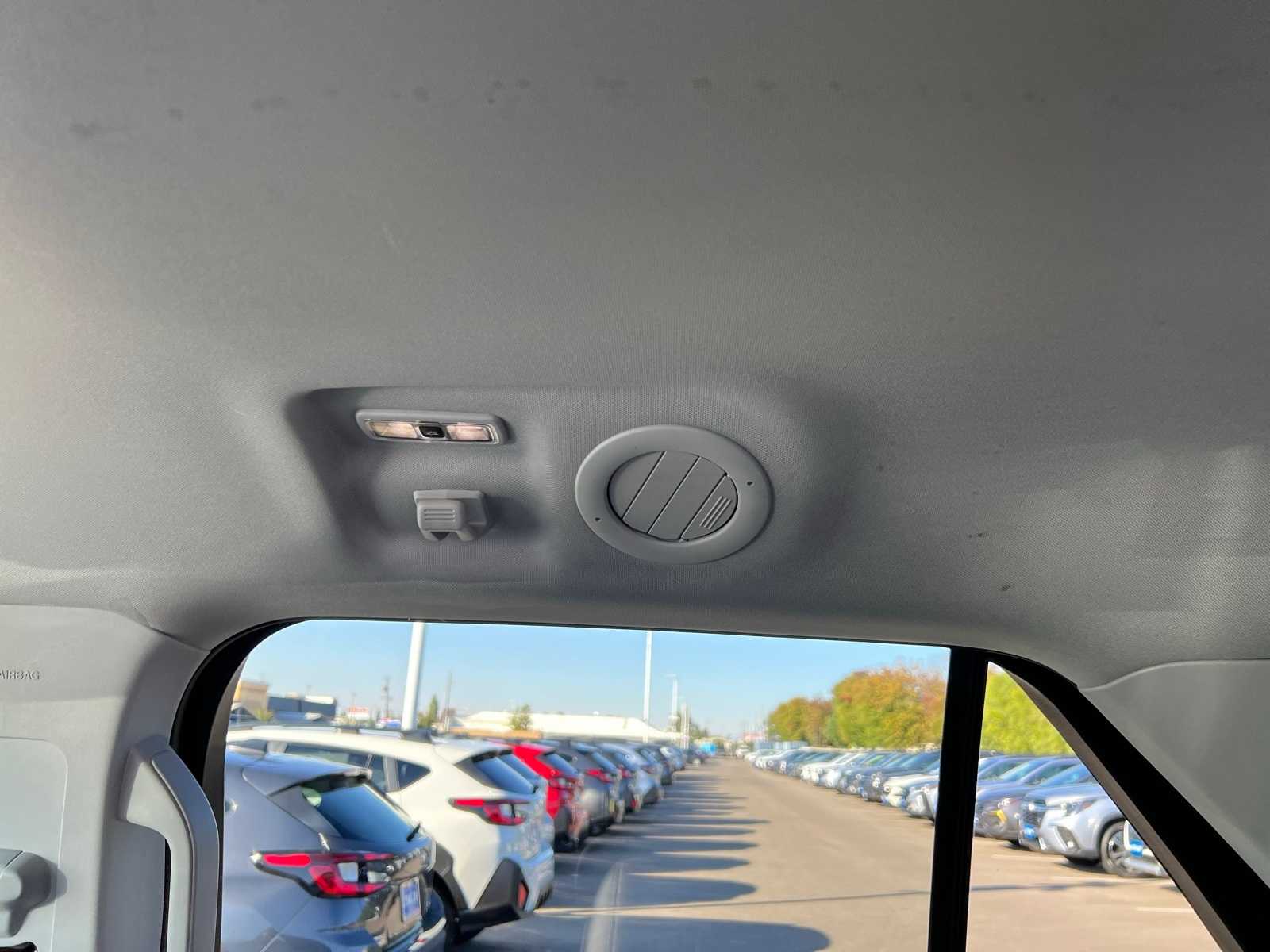 Thumbnail: 2021 Ford Explorer - 31