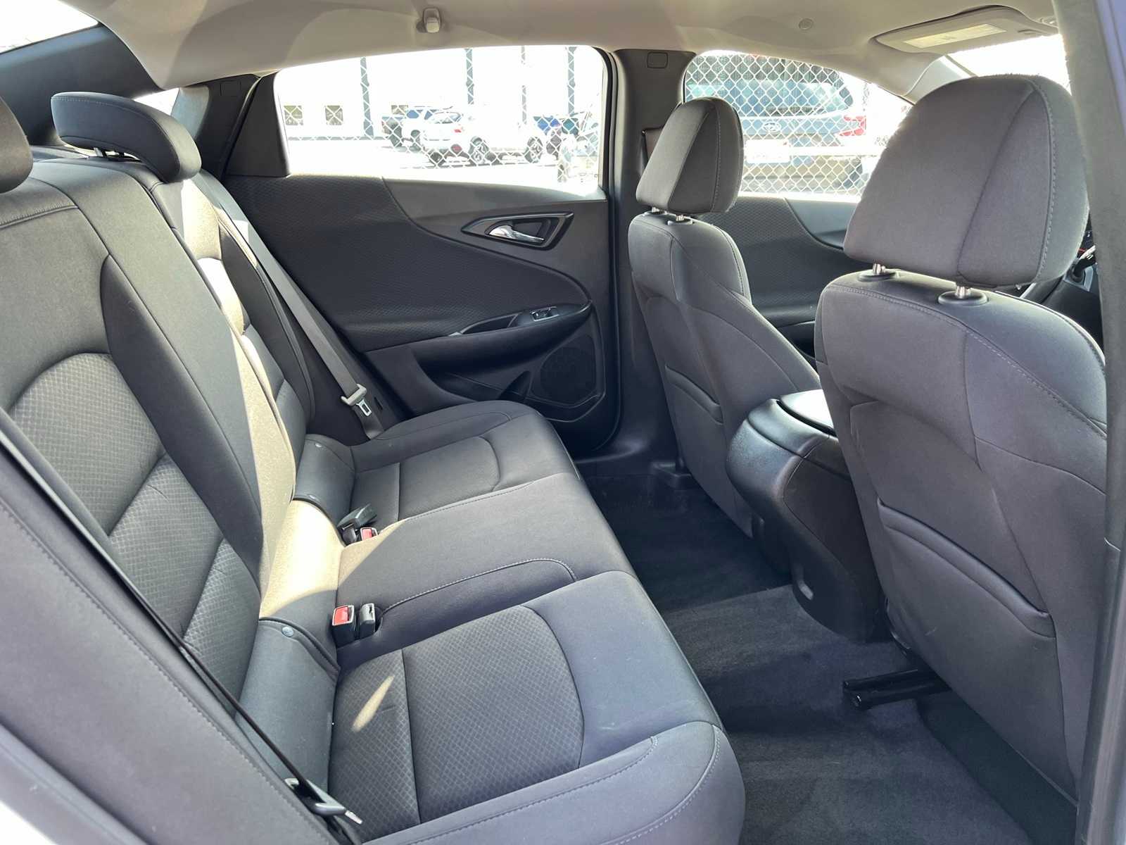 Thumbnail: 2022 Chevrolet Malibu - 22