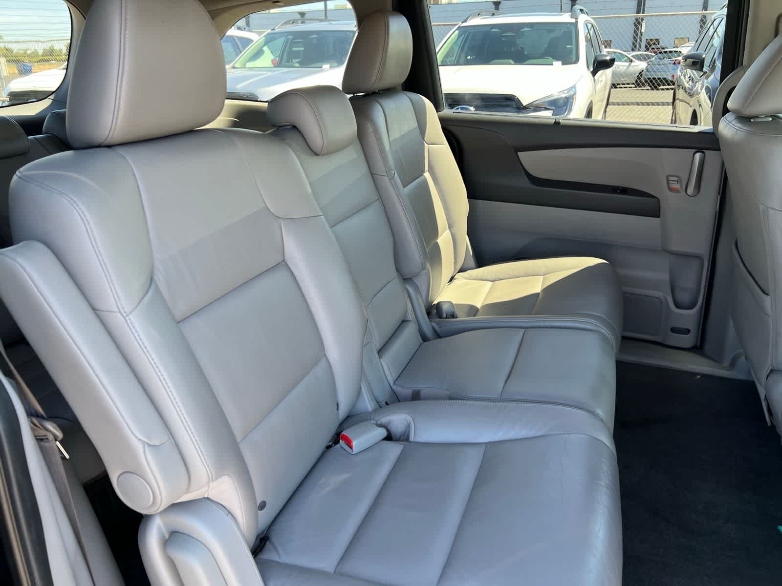 Thumbnail: 2011 Honda Odyssey - 22