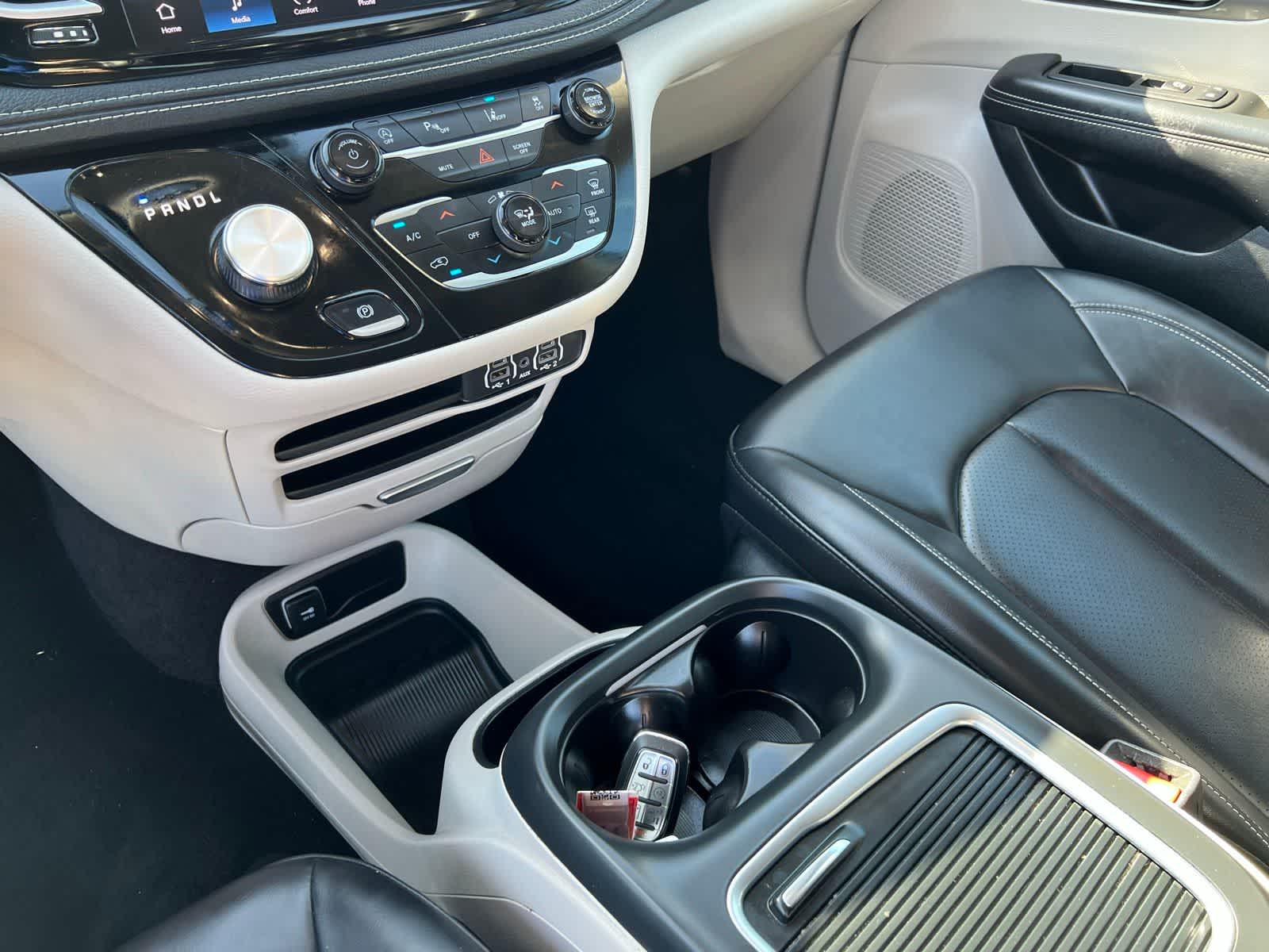 Thumbnail: 2023 Chrysler Pacifica - 41