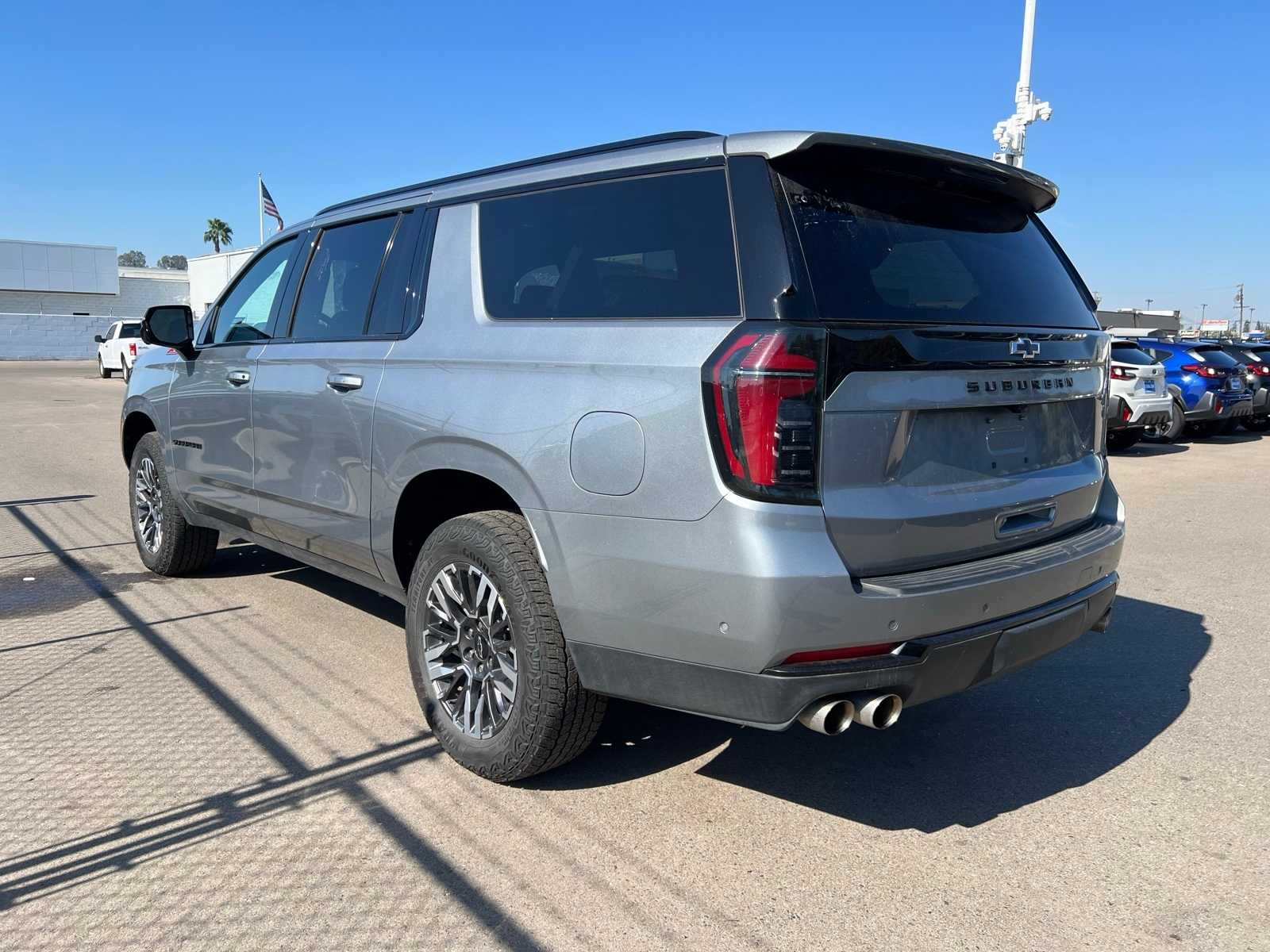 Thumbnail: 2025 Chevrolet Suburban - 3