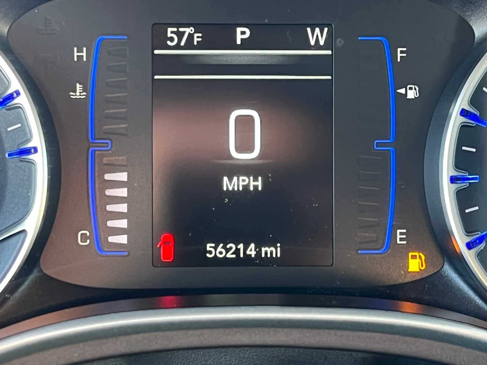 Thumbnail: 2023 Chrysler Voyager - 35