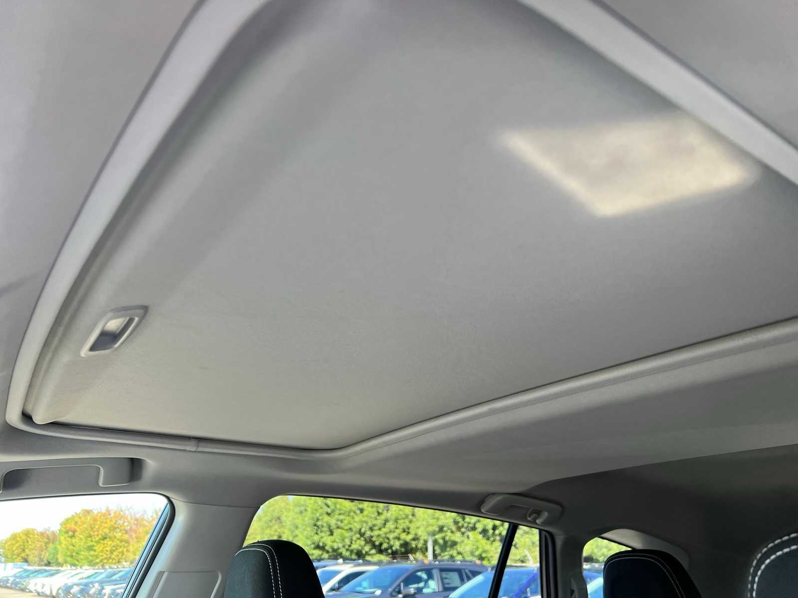 Thumbnail: 2018 Toyota RAV4 - 34